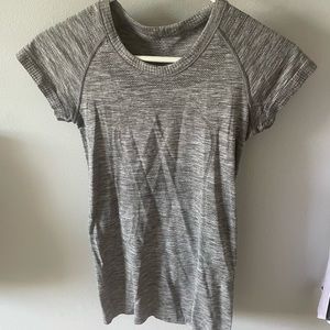 LIKE NEW! Lululemon Swifly Tech